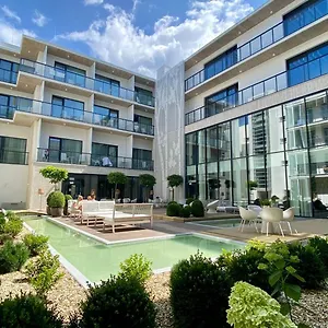  Resort Verano
